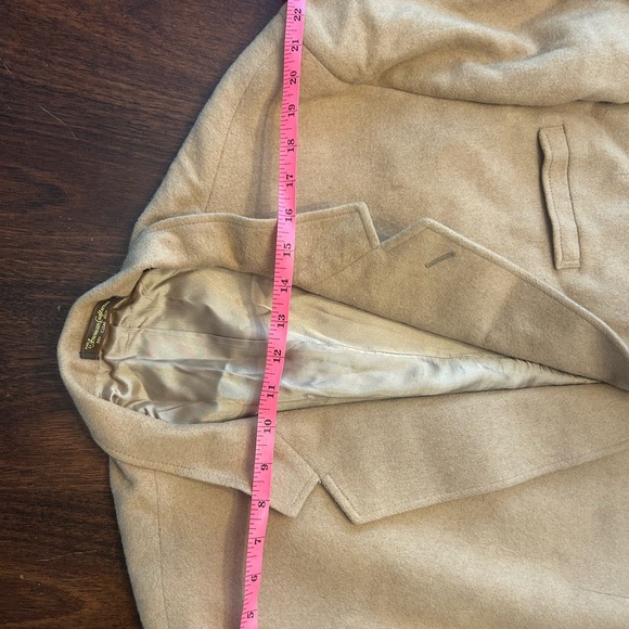 Elegant Tan Men's Blazer - Picture 6 of 9